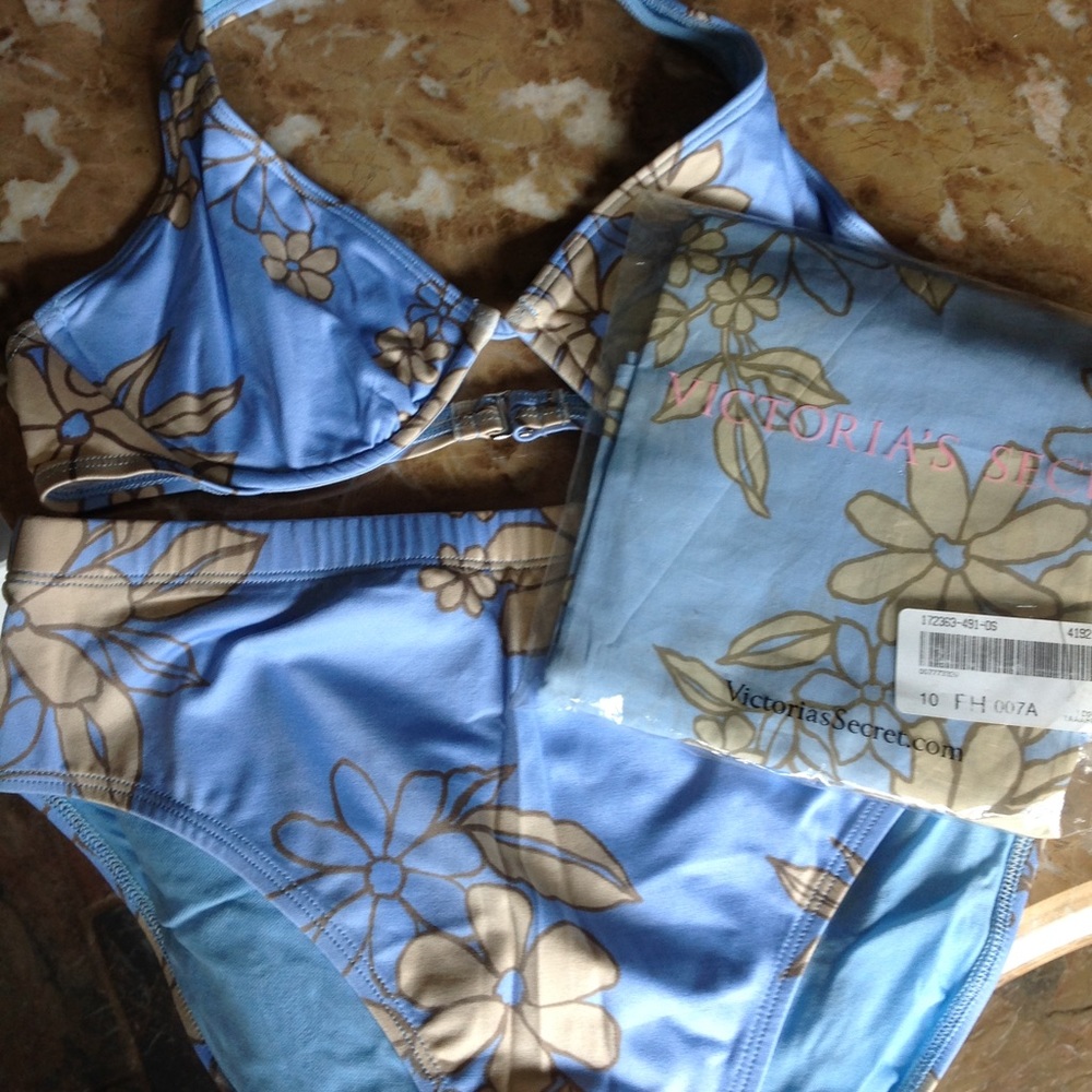 Victoria's Secret Bikini Swimsuit w Coverup-NWT